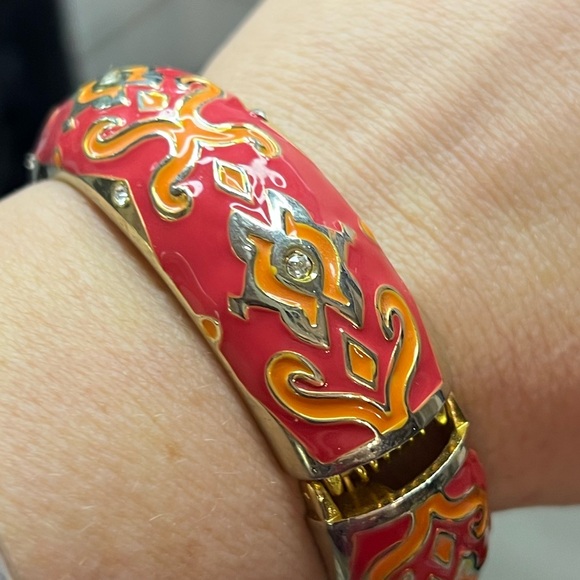 NWT Sequin ($68) clamper bangle with STUNNING statement necklace!! - Picture 10 of 10